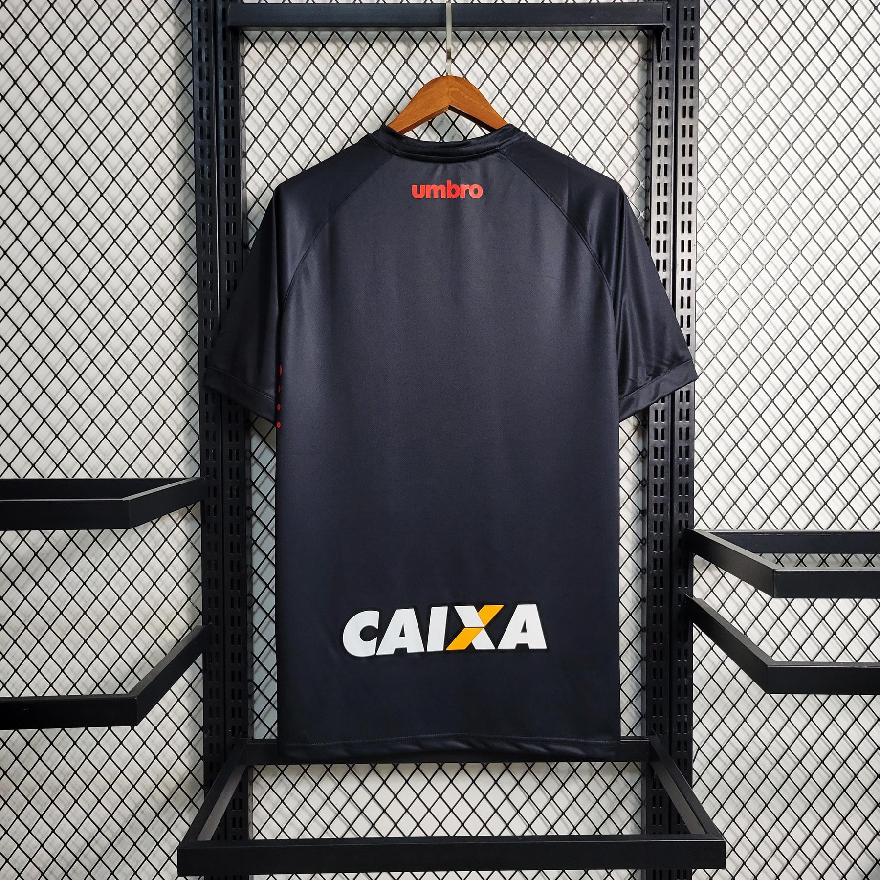 Camisa Atlhético Paranaense 2016/17  Umbro Retrô Masculina