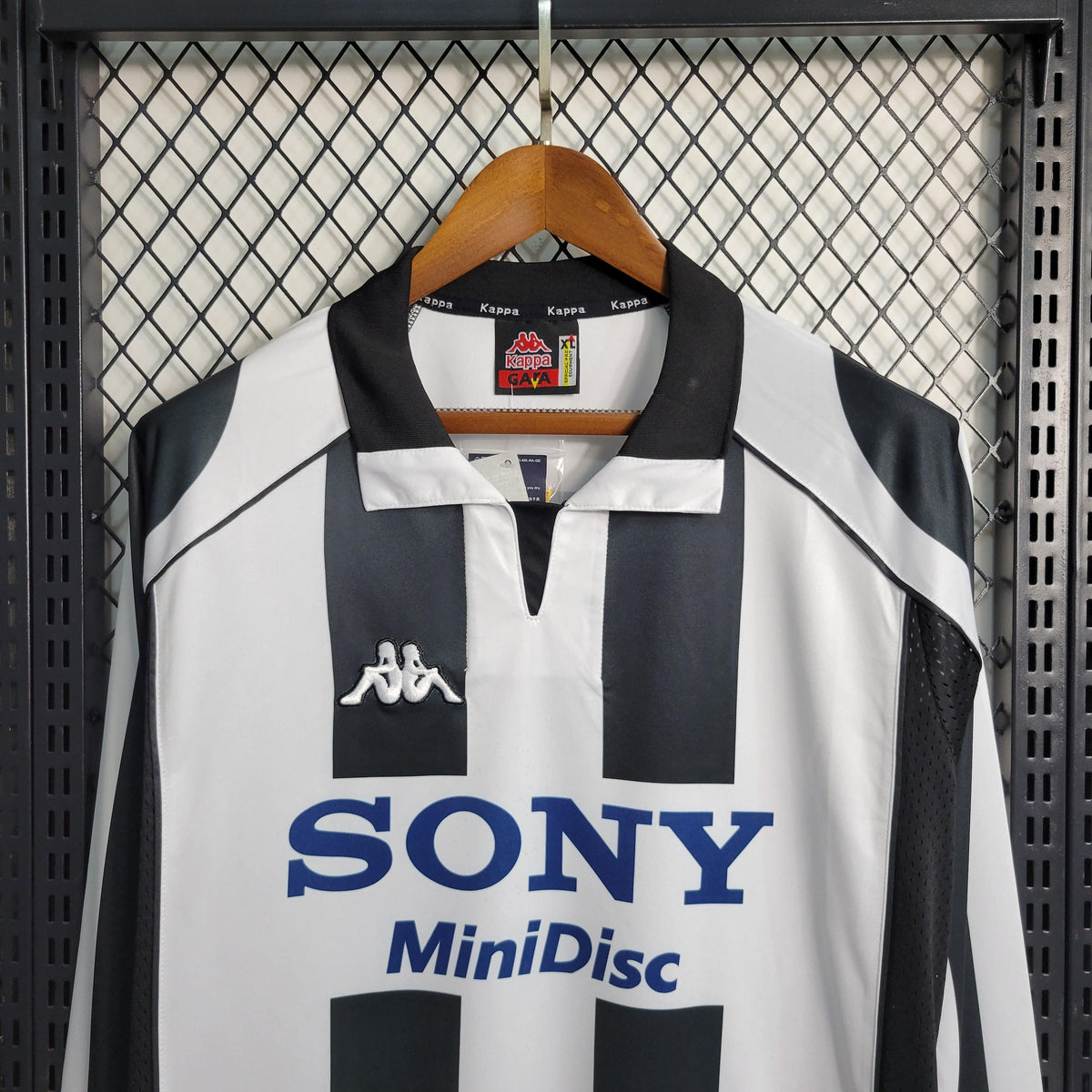 Camisa Juventus Home (1) 1997/98 Kappa Retrô Manga Longa Masculina