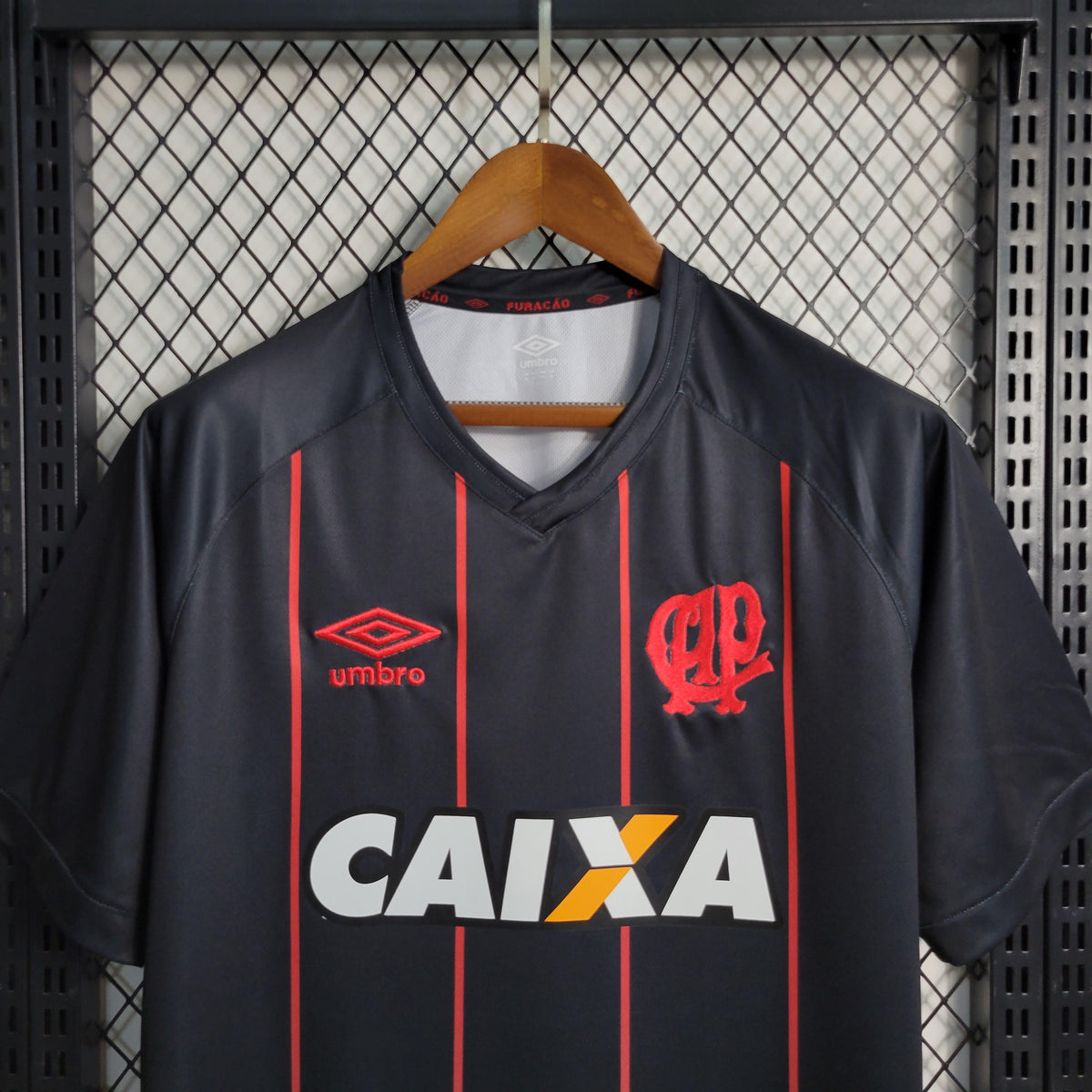 Camisa Atlhético Paranaense 2016/17  Umbro Retrô Masculina