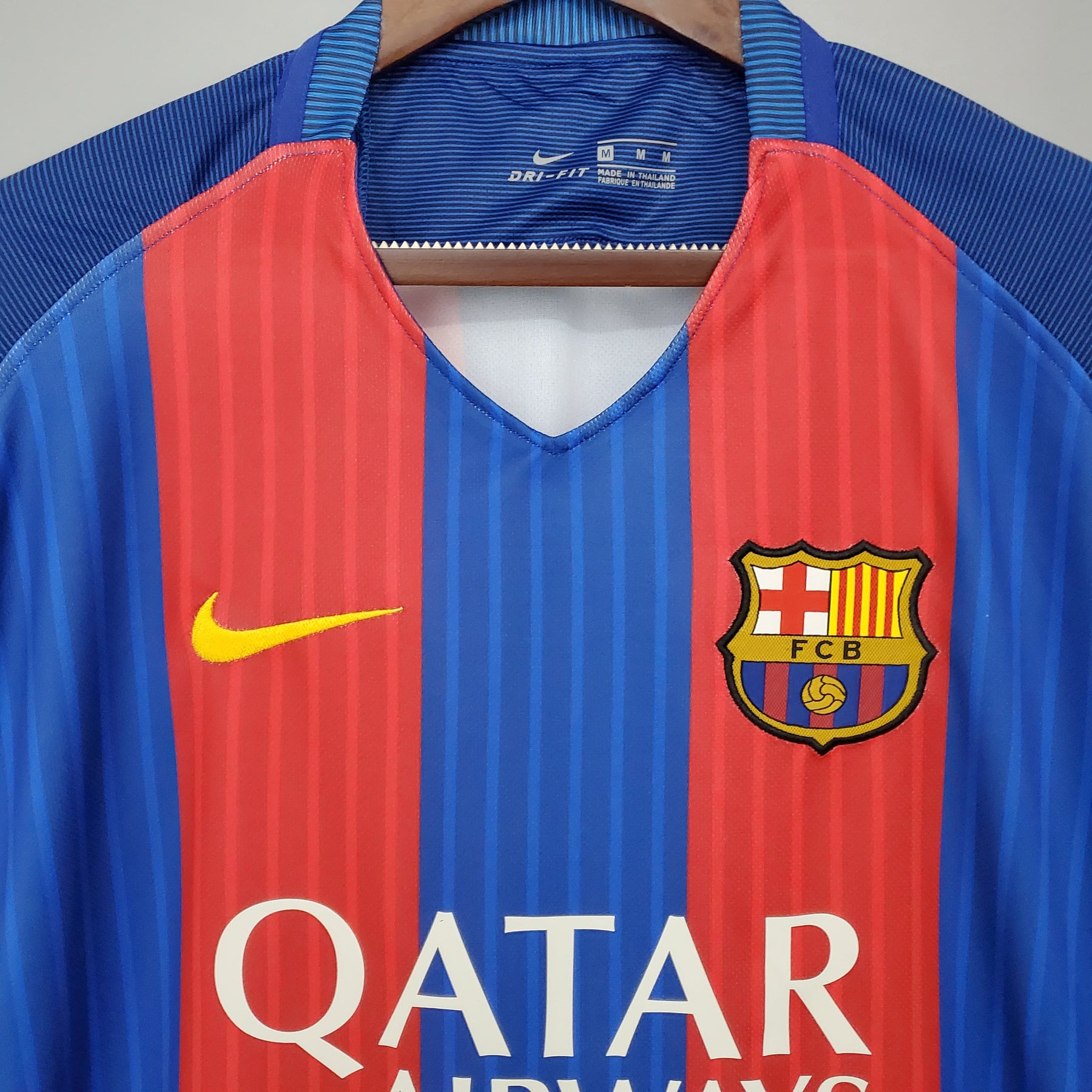 Camisa Barcelona Home (1) 2016/17 Nike Retrô Masculina