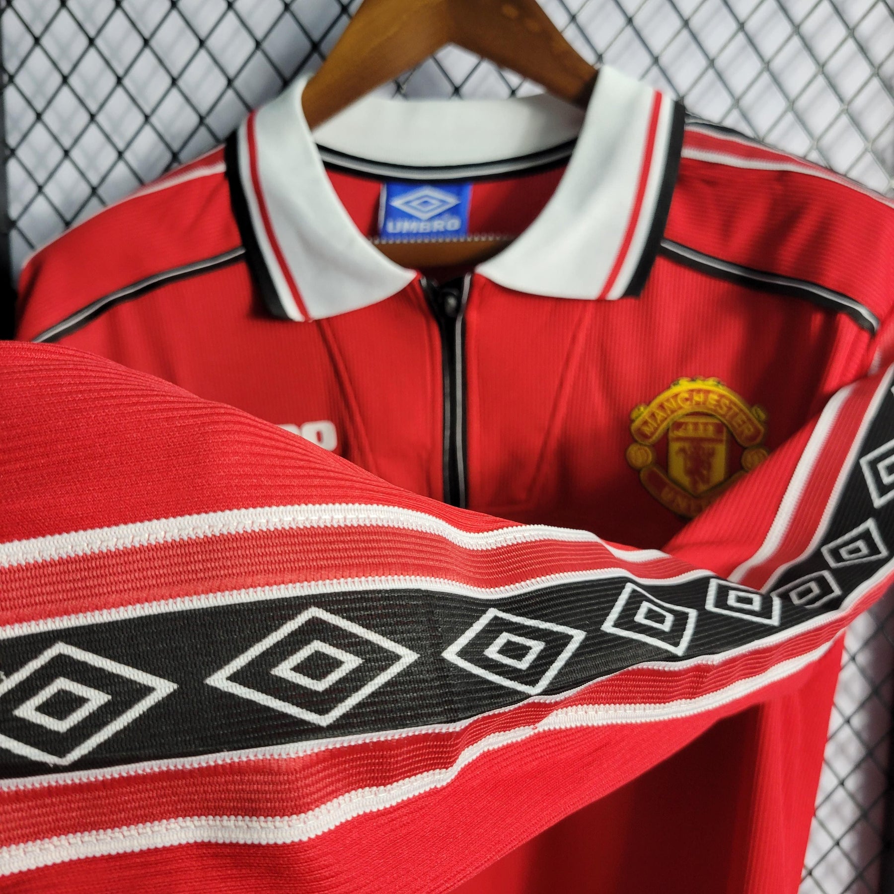 Camisa Manchester United Home (1) 1998-99 Umbro Retrô Manga Longa Masculina