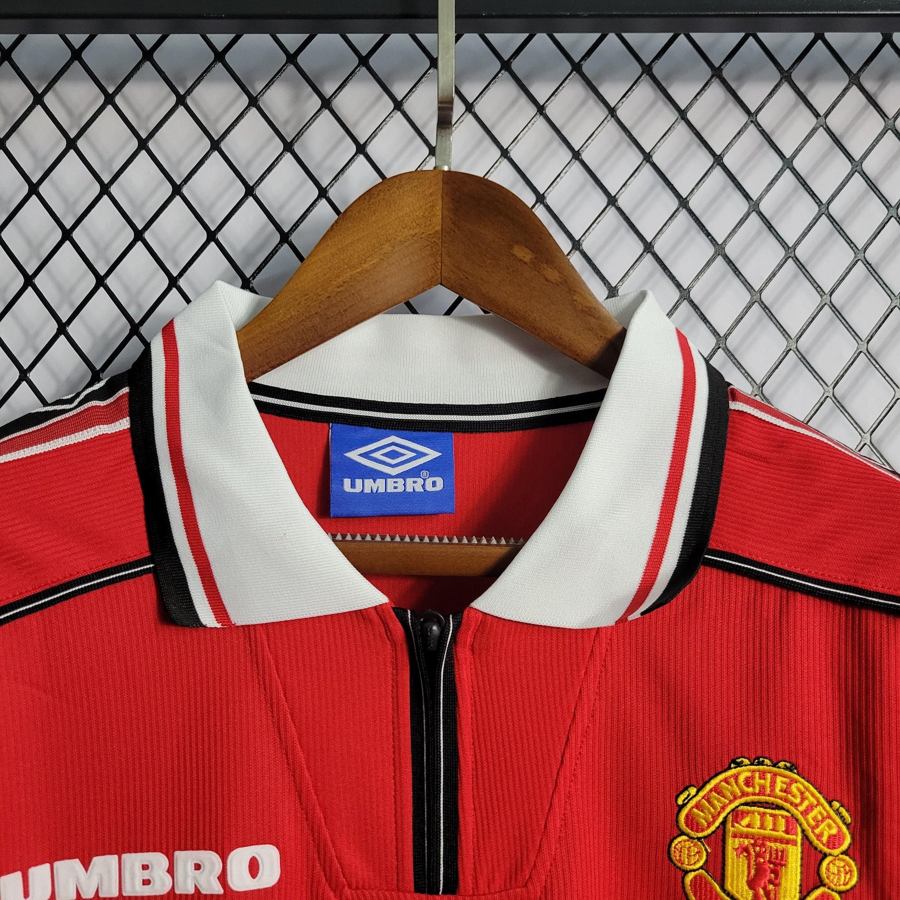 Camisa Manchester United Home (1) 1998-99 Umbro Retrô Masculina