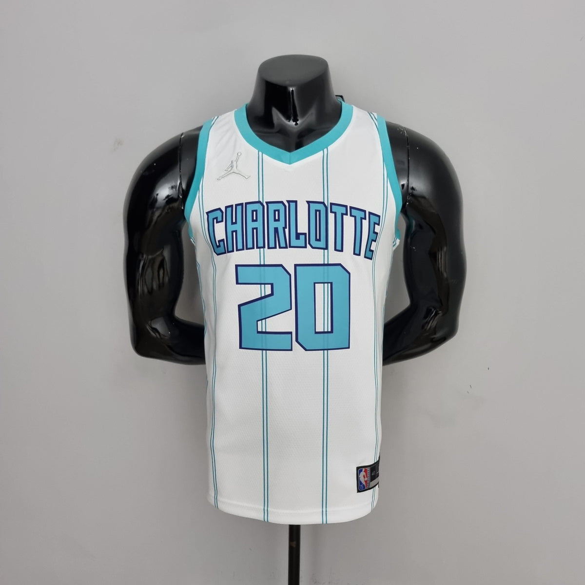 Regata Charlotte Hornets NBA 2022 Nike Association Edition Swingman Masculina