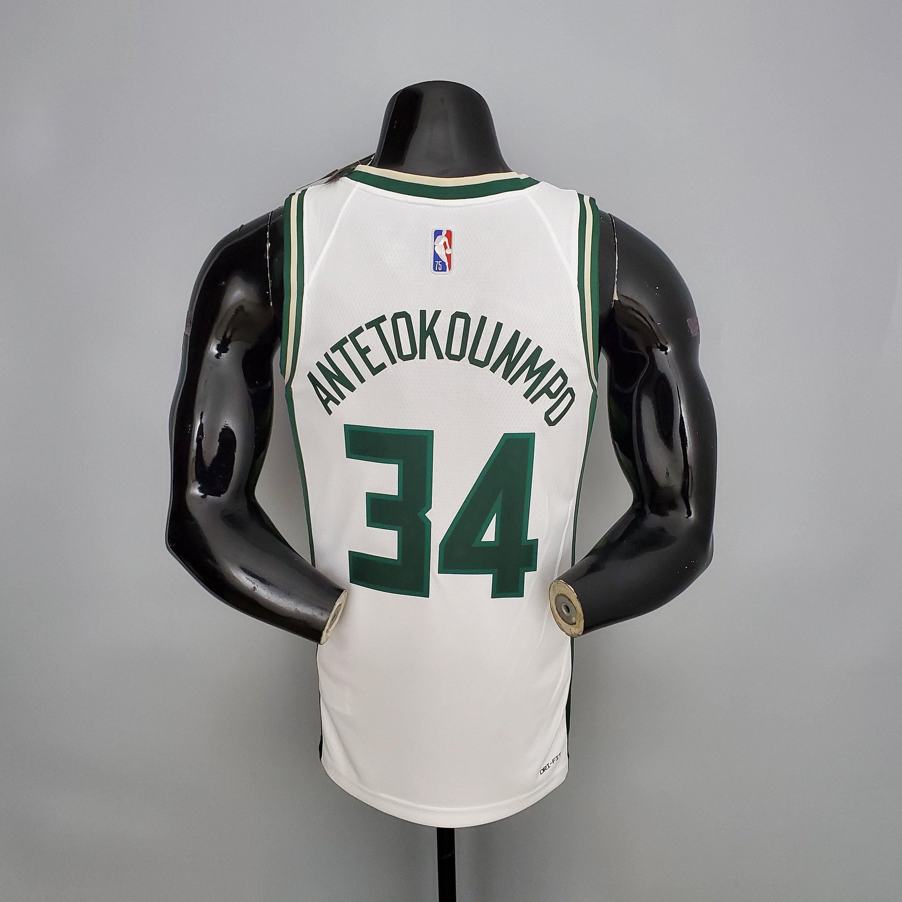 Regata Milwaukee Bucks NBA 2022 Nike Association Edition Swingman Masculina